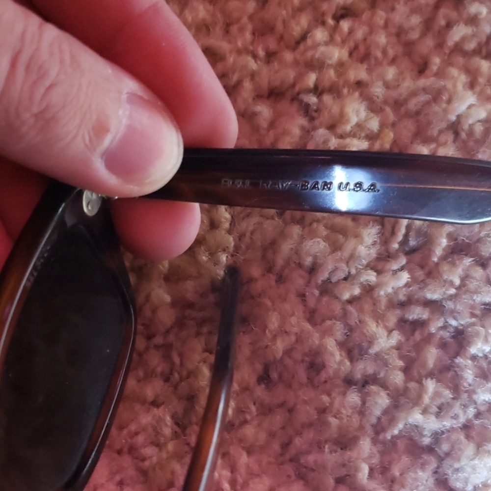 Sunglasses - Picture 2 of 4